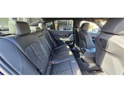 2024 BMW i5