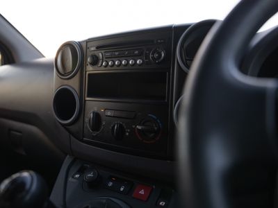 2014 Peugeot Partner