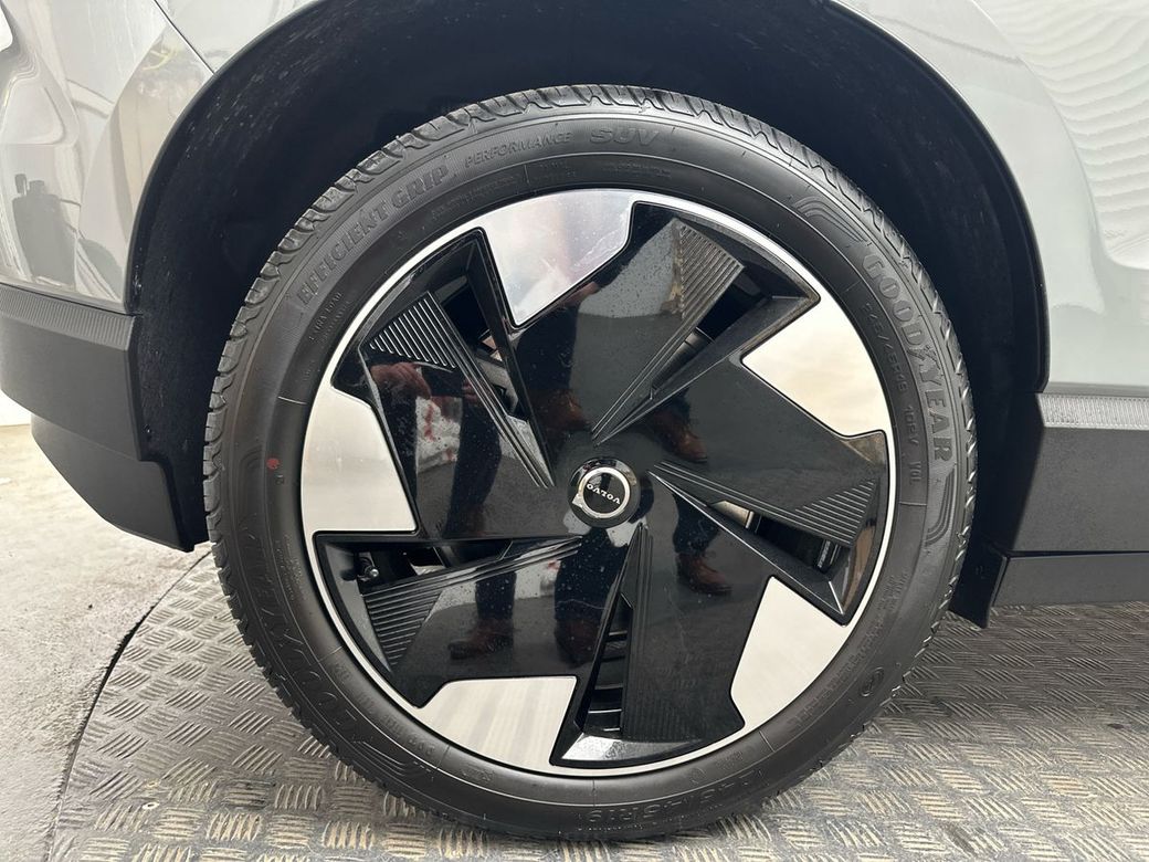 2025 Volvo EX30