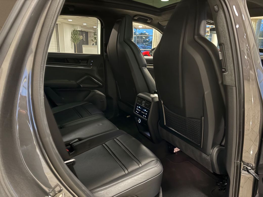 2024 Porsche Cayenne