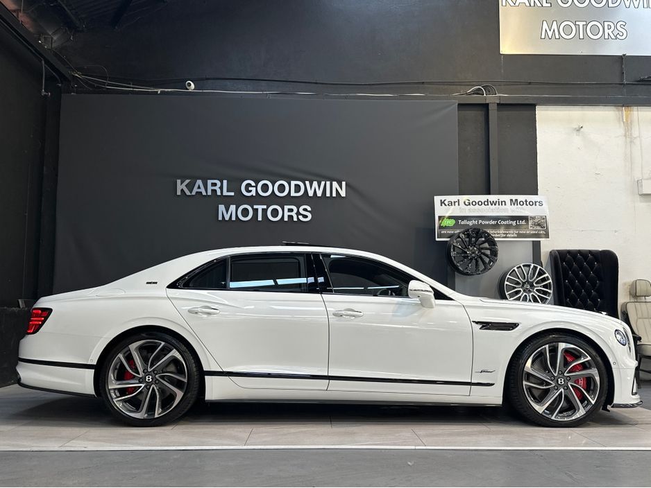 2025 Bentley Flying Spur