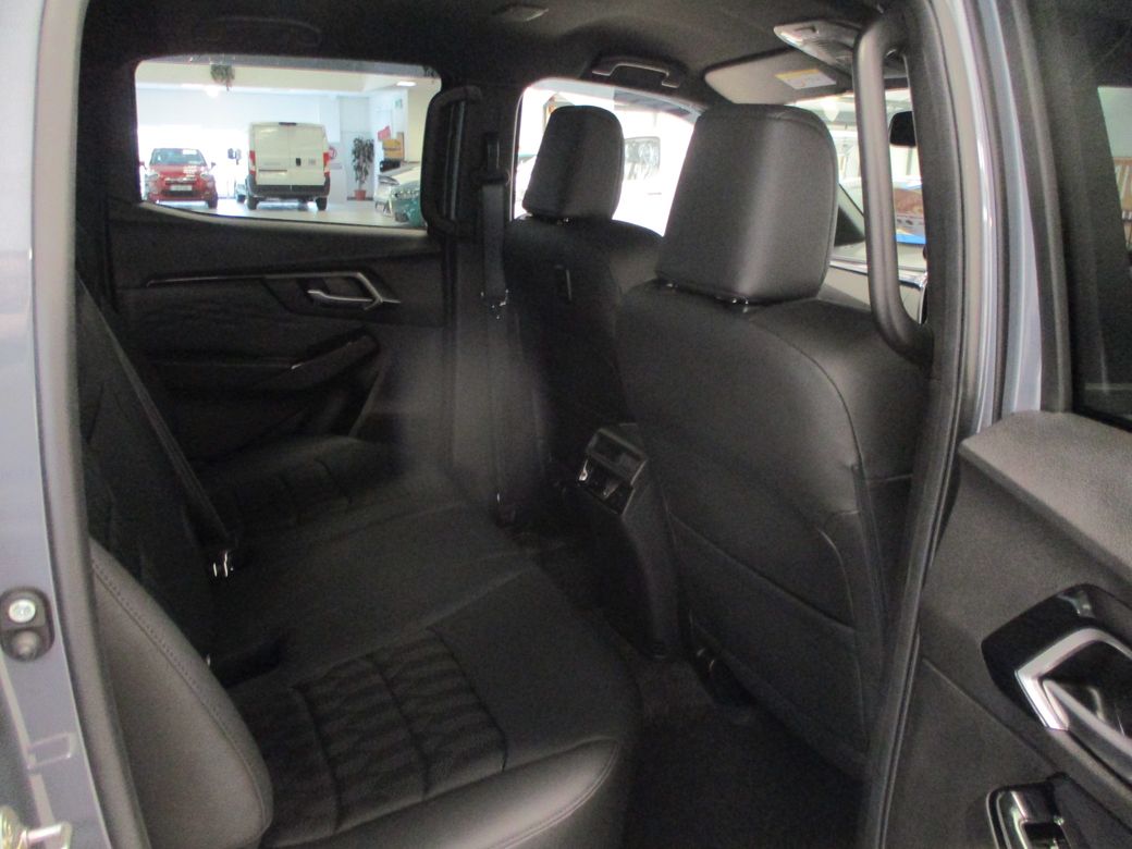 2025 Isuzu D-MAX