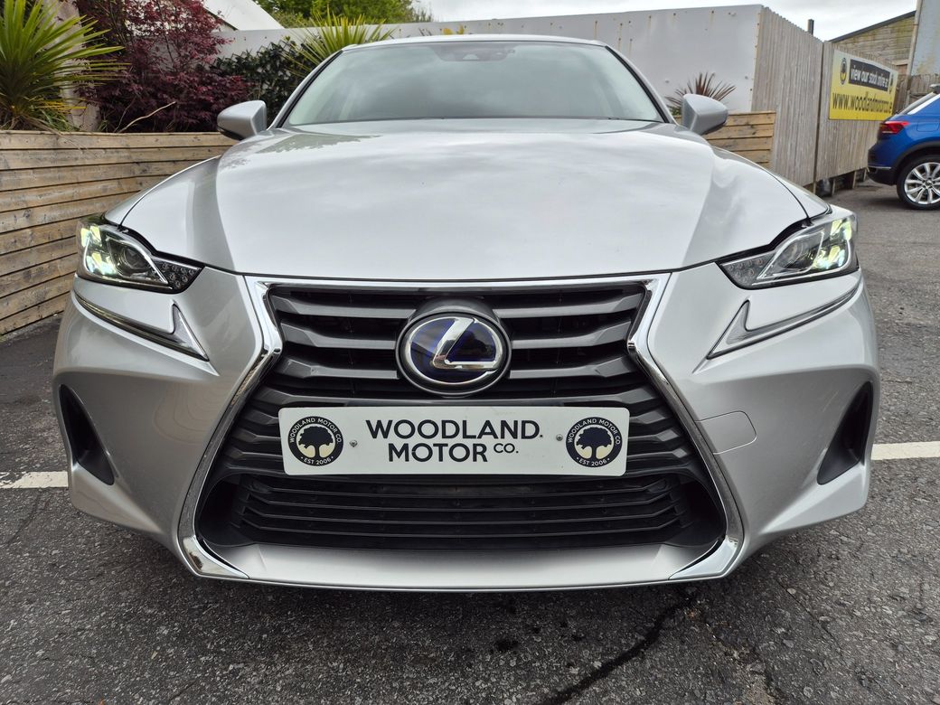 2020 Lexus IS 300h