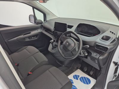 2023 Peugeot Partner
