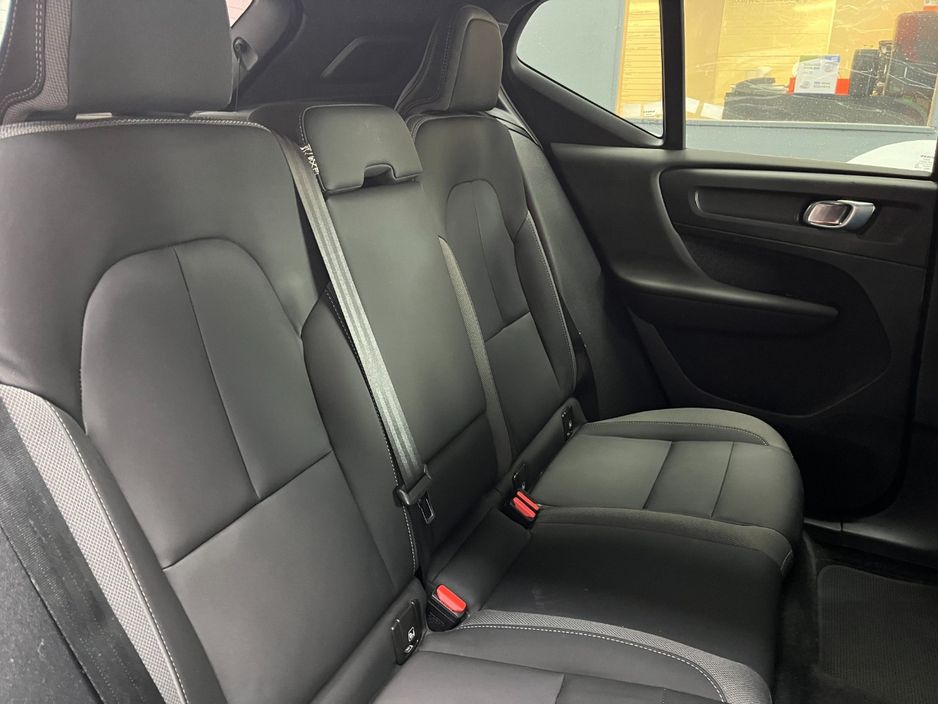 2022 Volvo XC40