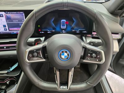 2025 BMW i5