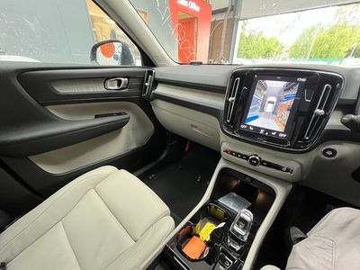 2022 Volvo XC40