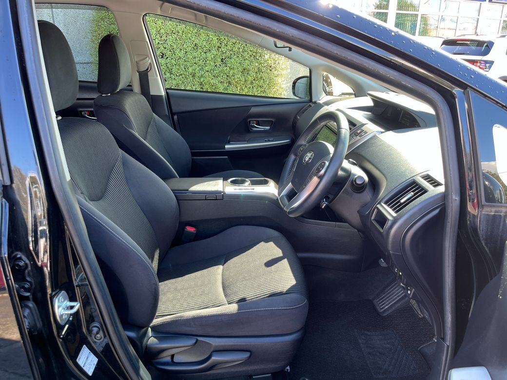 2018 Toyota Prius Alpha