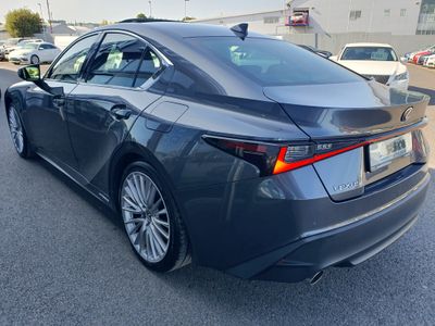 2021 Lexus IS 300h