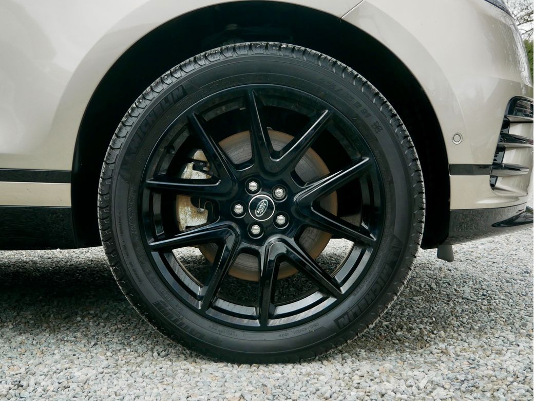 2025 Land Rover Range Rover Velar