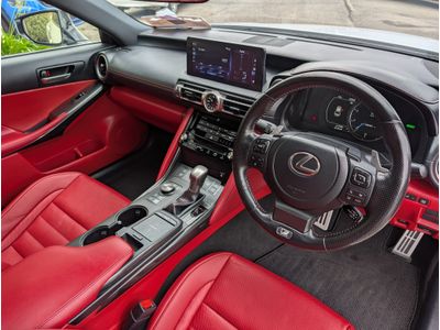 2020 Lexus IS 300h