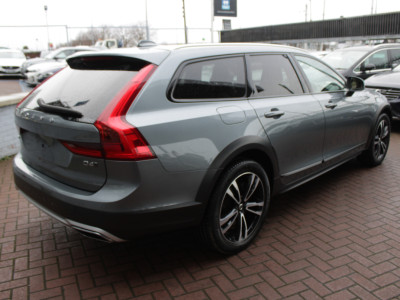 2021 Volvo V90 Cross Country