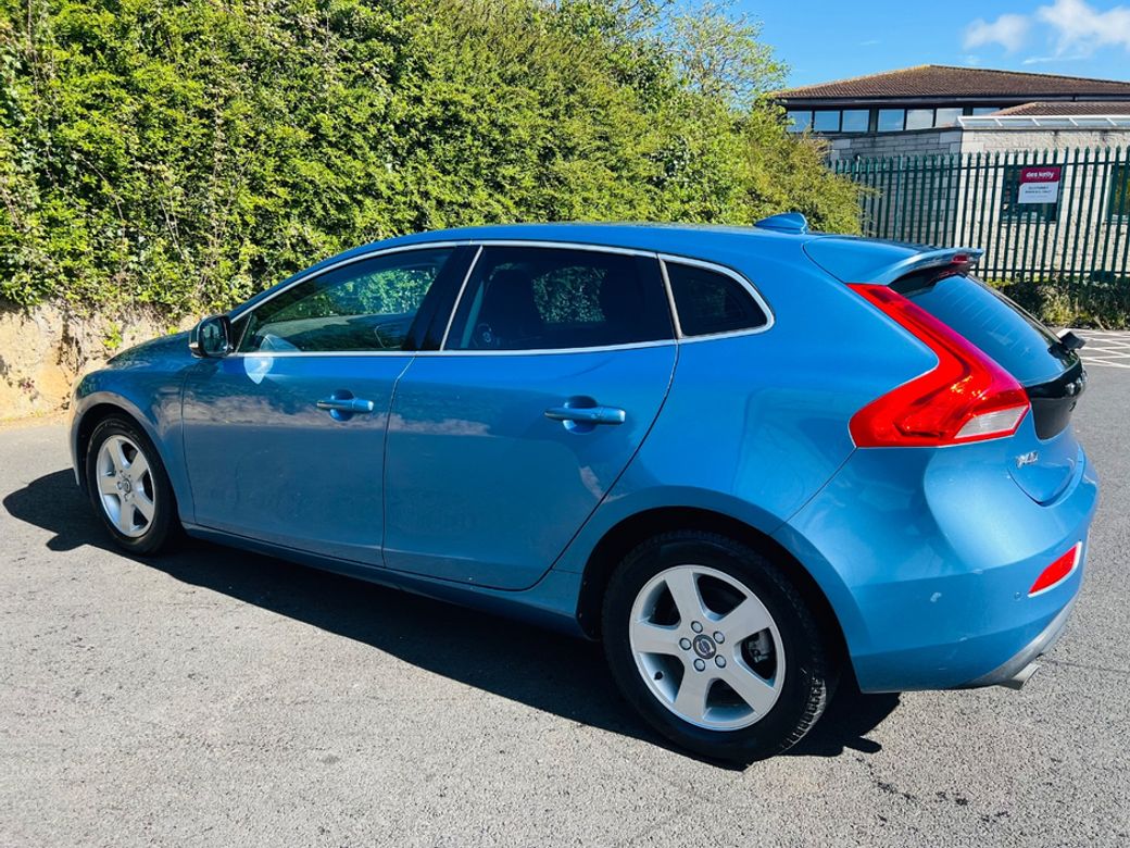 2015 Volvo V40
