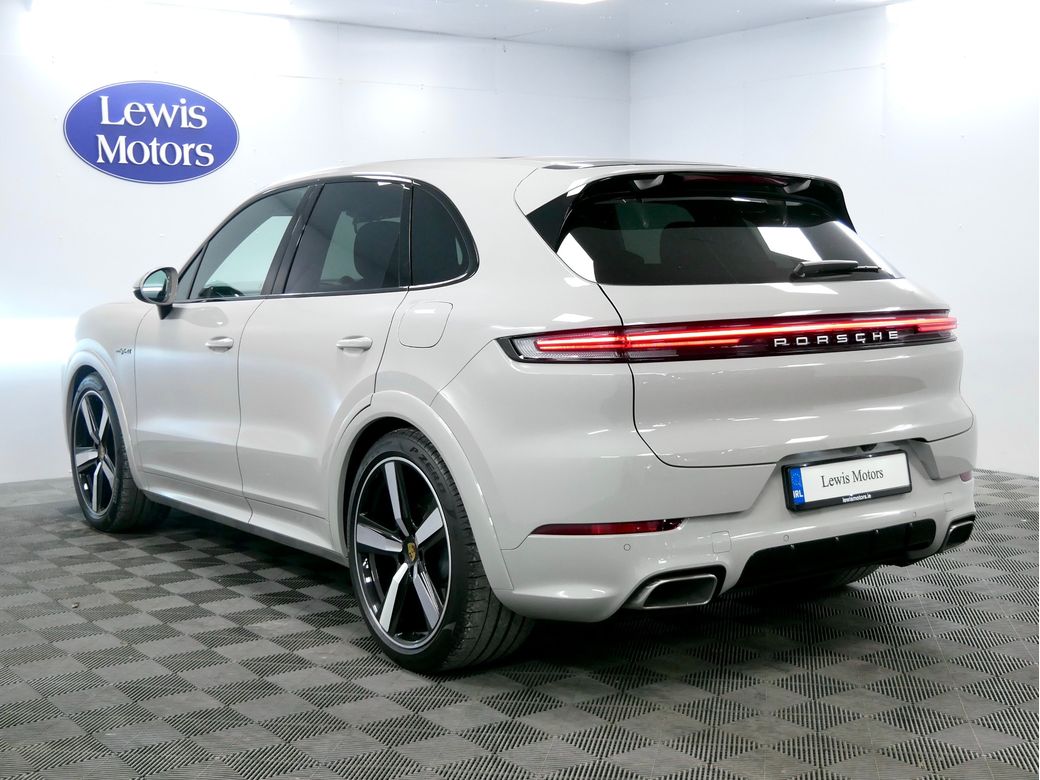 2024 Porsche Cayenne