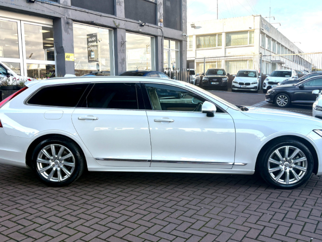 2020 Volvo V90