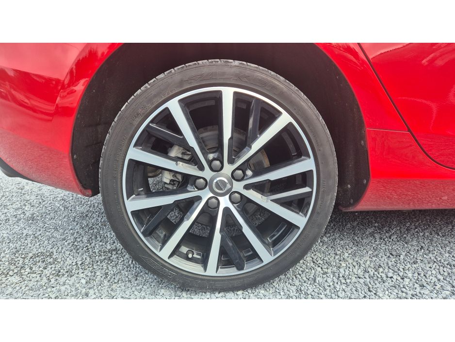 2018 Volvo V40