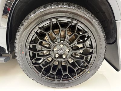 2025 Land Rover Defender