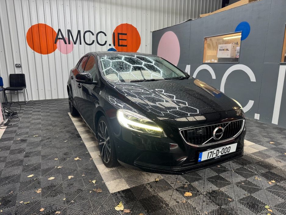 2017 Volvo V40