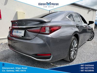 2021 Lexus ES 300h