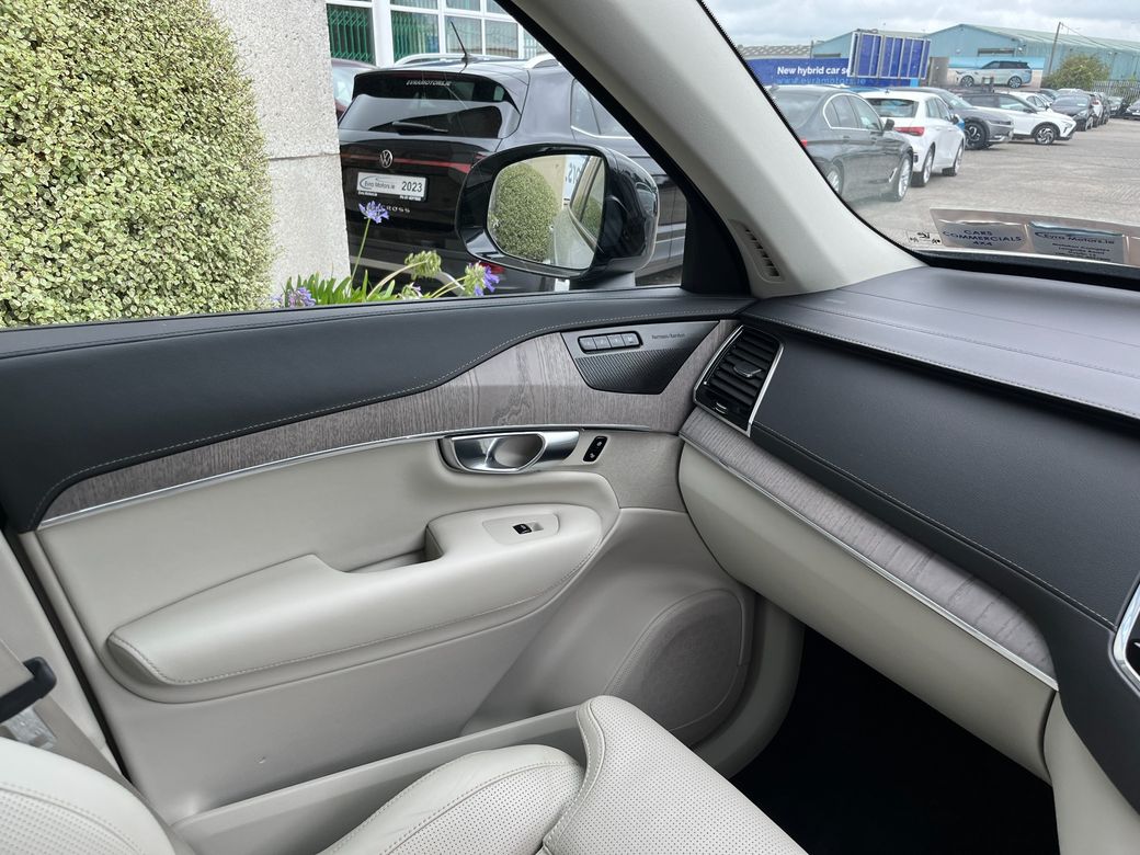 2022 Volvo XC90