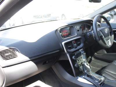 2016 Volvo V40