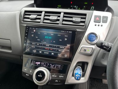 2014 Toyota Prius Alpha