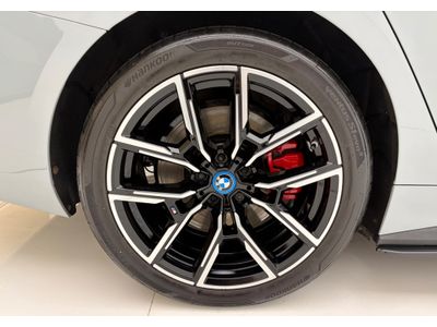 2024 BMW i4