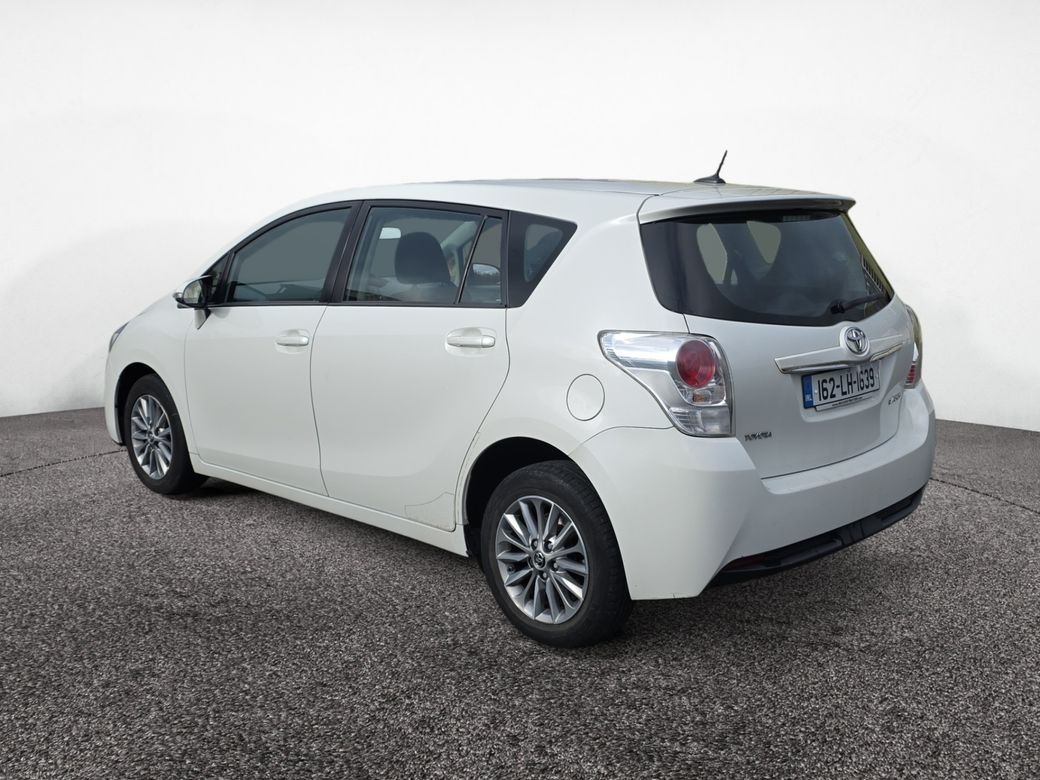 2016 Toyota Verso