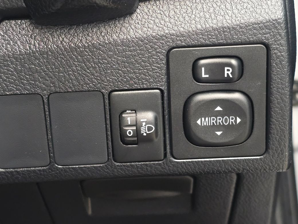 2014 Toyota Auris