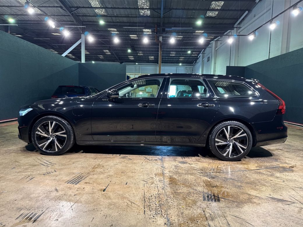 2023 Volvo V90