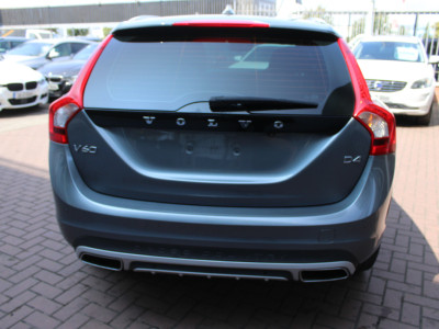 2016 Volvo V60 Cross Country