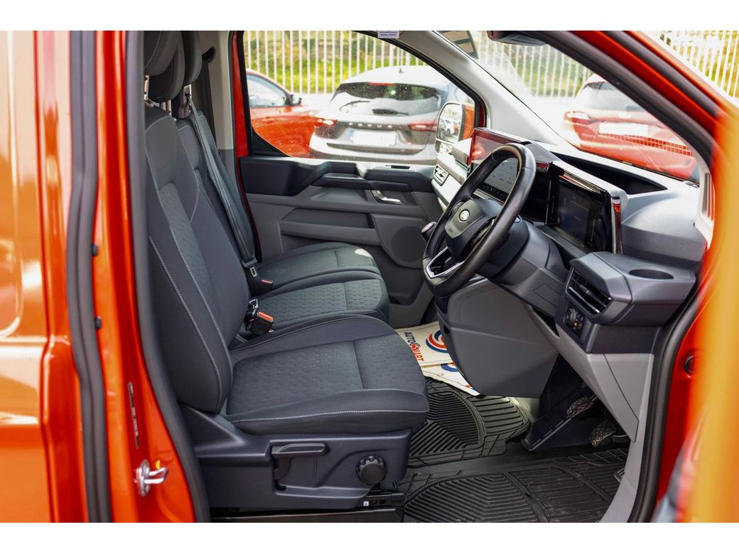 2025 Ford Transit Custom