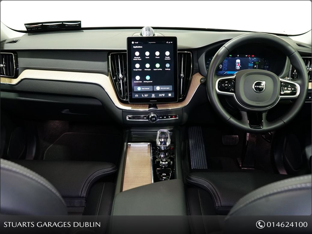 2025 Volvo XC60