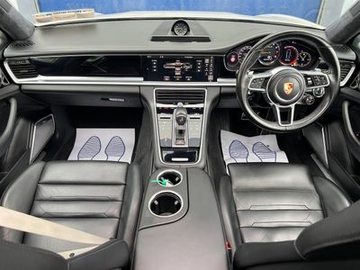 2018 Porsche Panamera
