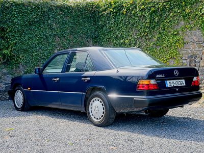 1991 Mercedes-Benz E 300