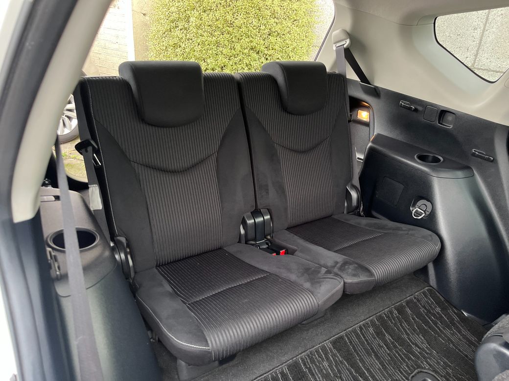 2015 Toyota Prius Alpha