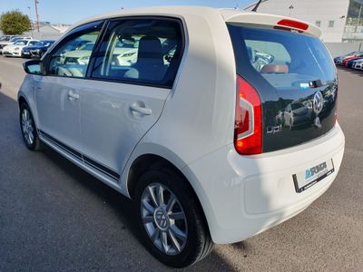 2016 Volkswagen up!