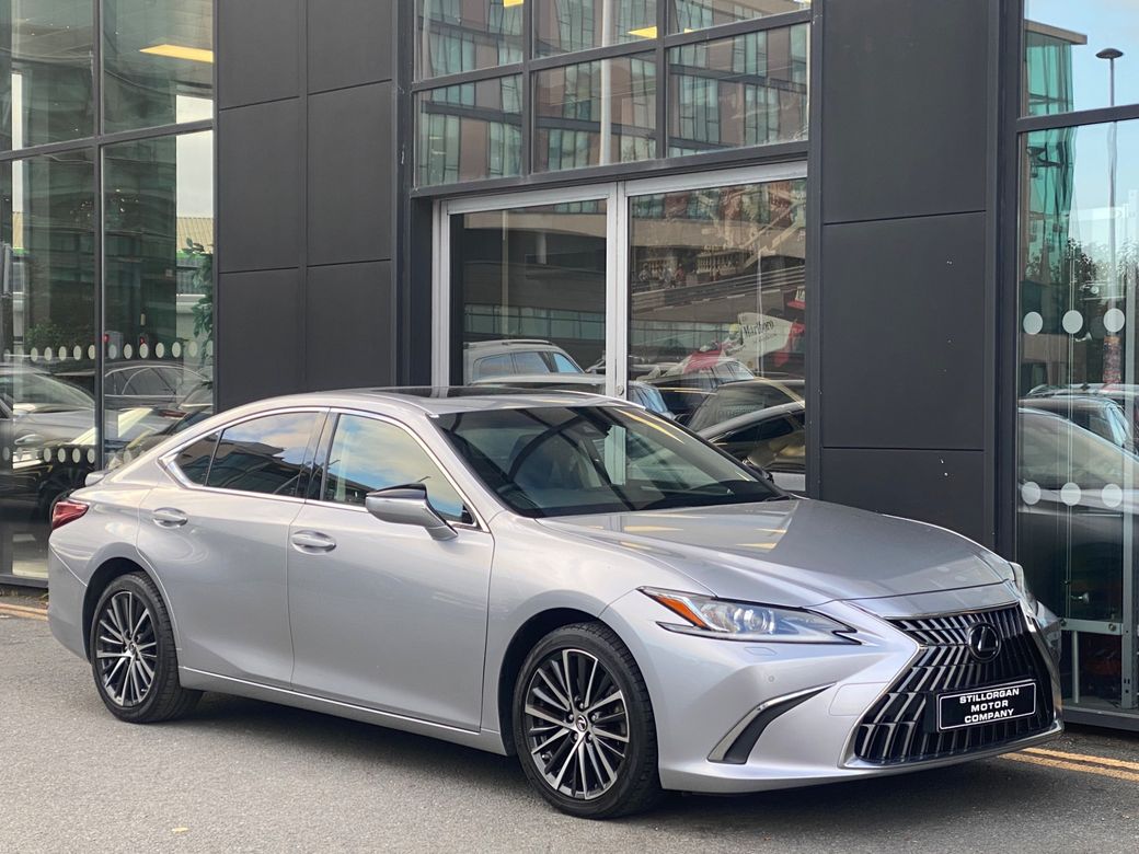 2023 Lexus ES 300h