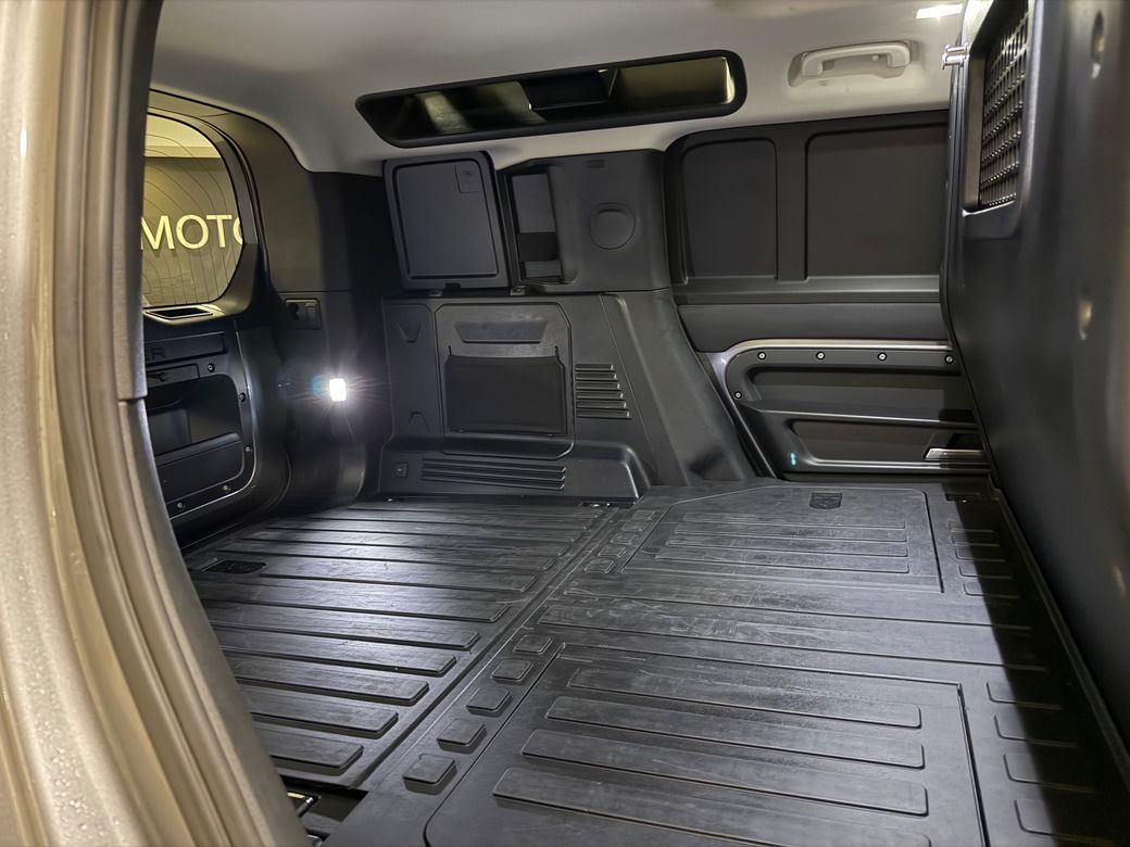 2023 Land Rover Defender