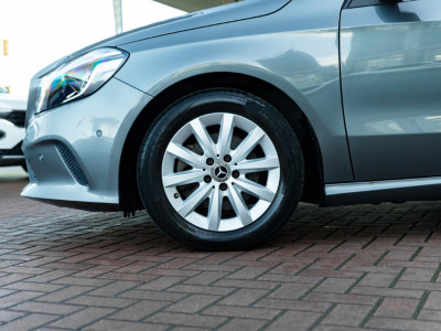 2017 Mercedes-Benz A 180