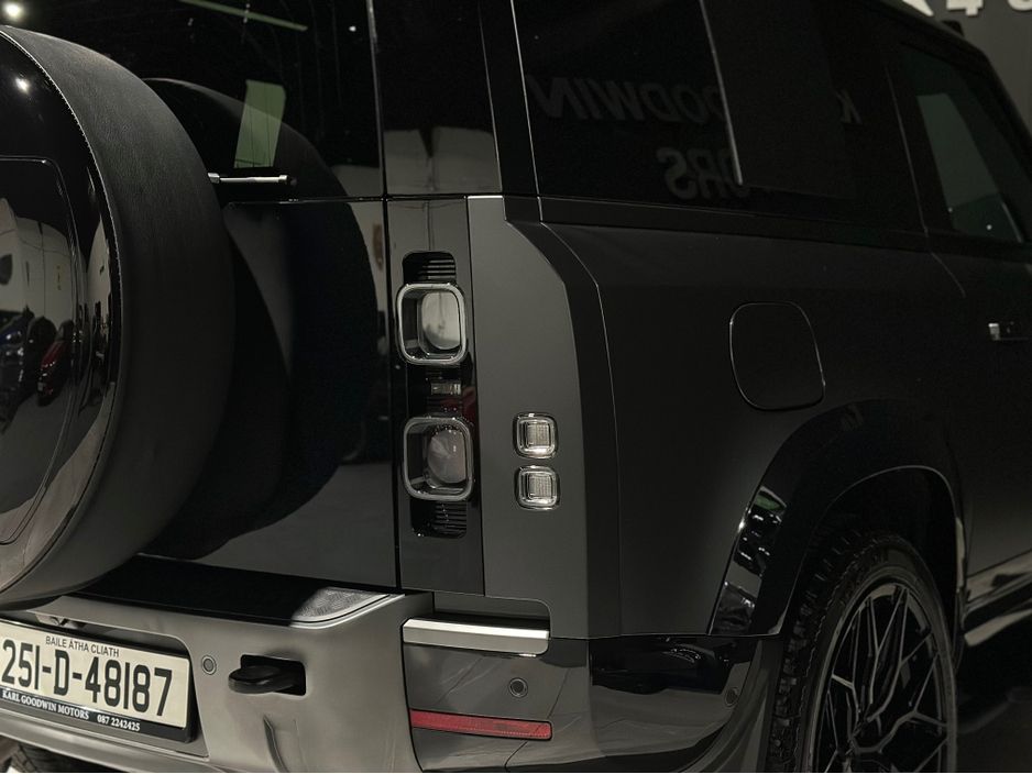 2025 Land Rover Defender