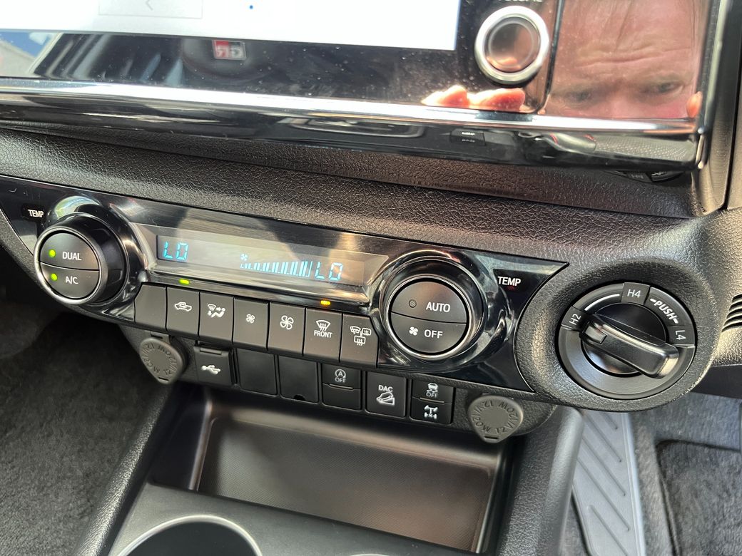 2024 Toyota Hilux