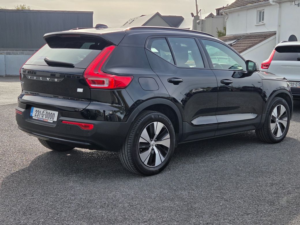 2023 Volvo XC40