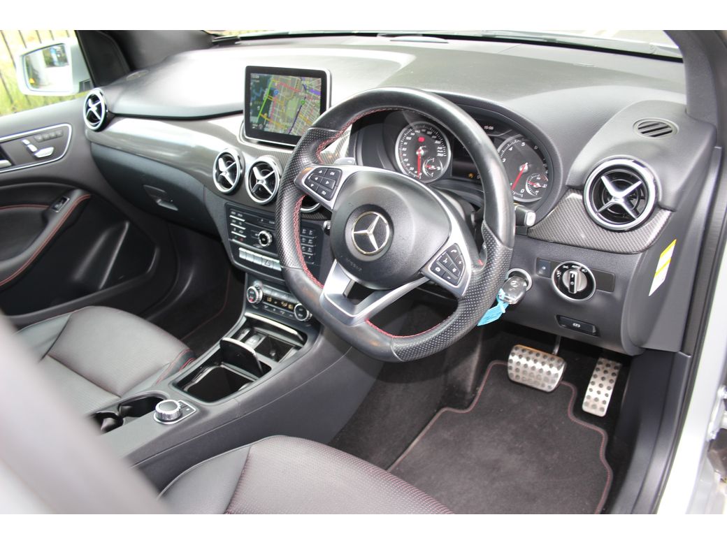 2015 Mercedes-Benz B 180