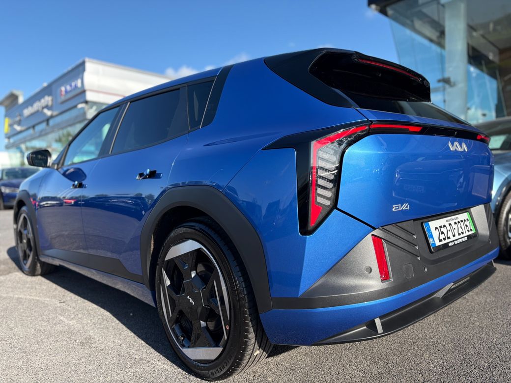 2025 Kia EV4