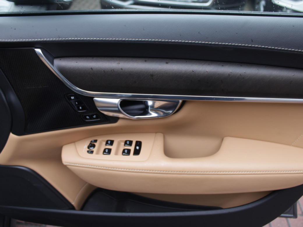 2021 Volvo V90 Cross Country