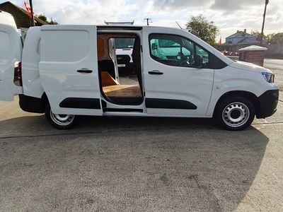 2023 Peugeot Partner