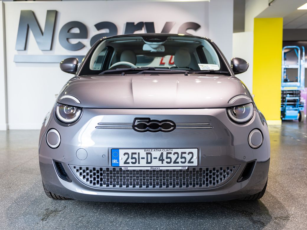 2025 Fiat 500e