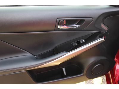 2015 Lexus IS 300h