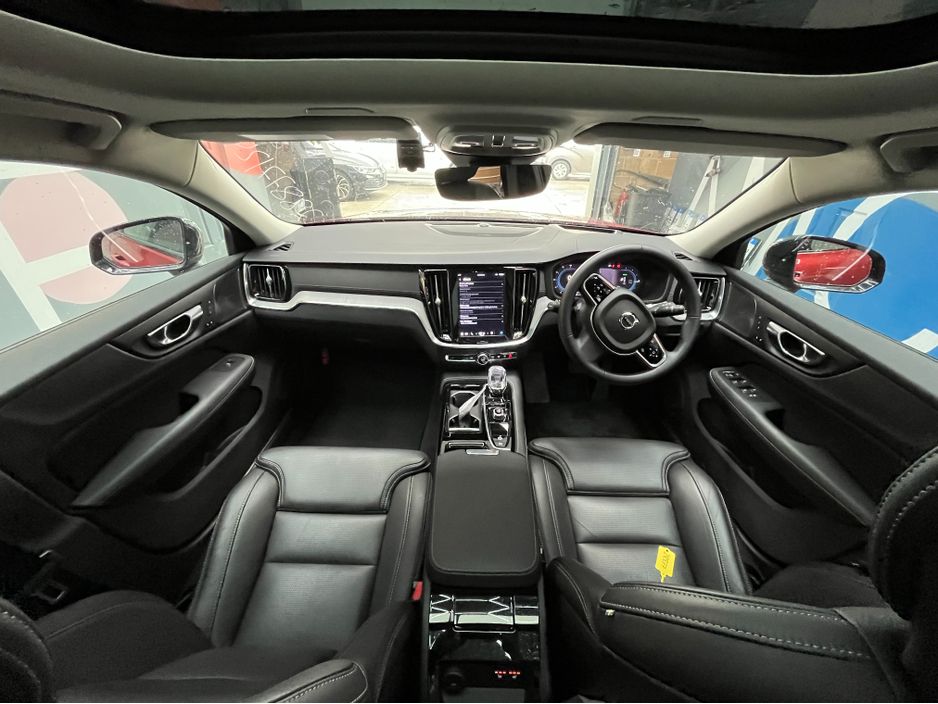 2024 Volvo V40